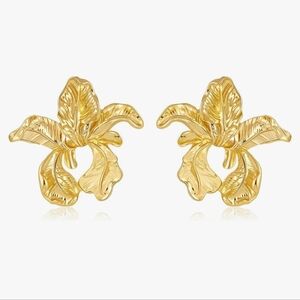 Gold Floral Earrings